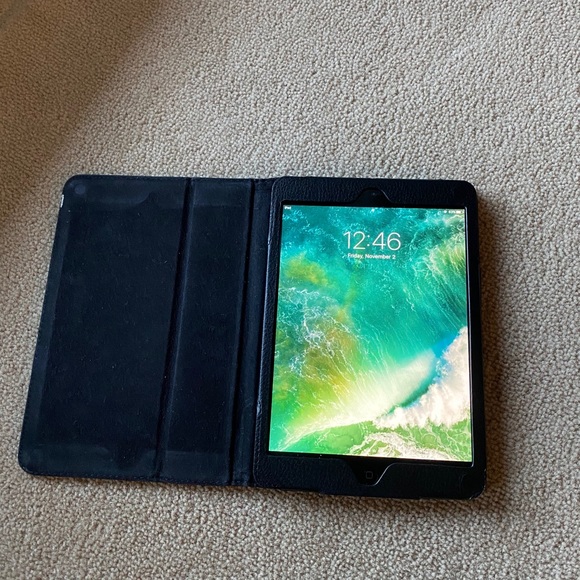 iPad mini - Picture 3 of 6